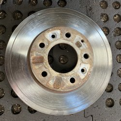 Select Autos SA - Rotors have groves on it! Unroadworthy!