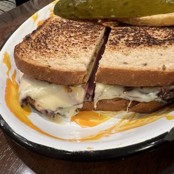 Pigfish Cafe - Hot pastrami - Sandwiches Near Me - Burien, Washington