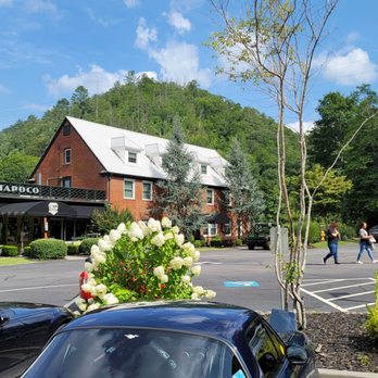 Tapoco Tavern - Resorts Near Me - Robbinsville, North Carolina