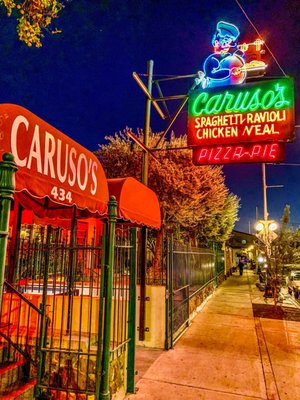 Caruso's by null