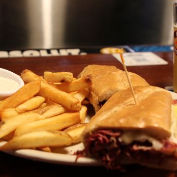 Beantown Pub - Paul Revere Sandwich - Pubs Near Me - Boston, Massachusetts Beantown Pub - Paul Revere Sandwich - Pubs Near Me - Boston, Massachusetts