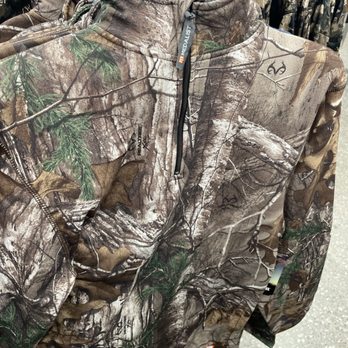 Gabe's - Camo jacket - Women's Clothing Near Me - Toledo, Ohio Gabe's - Camo jacket - Women's Clothing Near Me - Toledo, Ohio