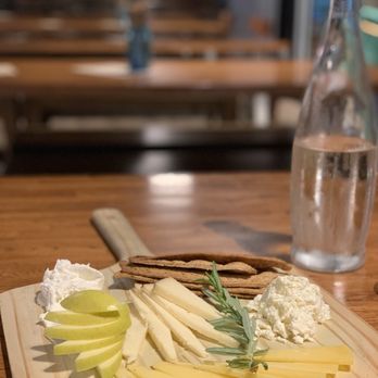 Threadbare Cider House - CHEESE - seasonal local cheese, apple, spent grain crackers. $12 - Pizza Near Me - Pittsburgh, Pennsylvania