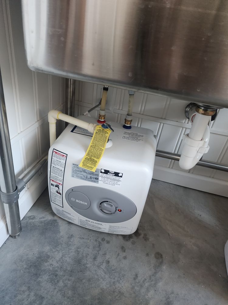 Slide of DW Plumbing Services