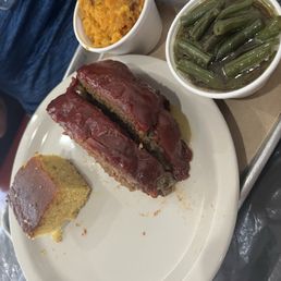 Meatloaf with green beans and Mac n cheese