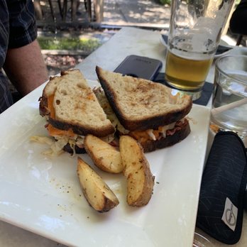 Public House Temecula - New American Near Me - Temecula, California