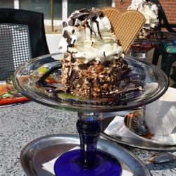 Eiscafé Rosa - Ups, vergessen zu fotografieren!!