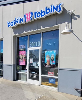 Bridgeside Shopping Center by null