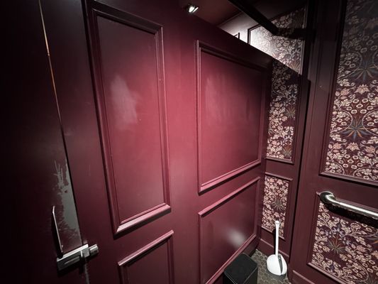 Lamar's Sporting Club by null