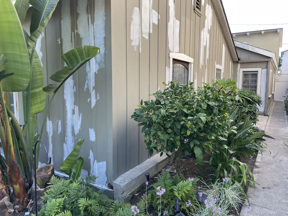 Slide of Gomez Construction