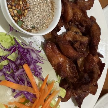 Jaopaya Thai Restaurant - Thai Near Me - Reseda, California