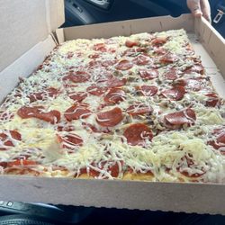 Wally's Pizza & Subs - Full tray with pepperoni and half also with mushroom