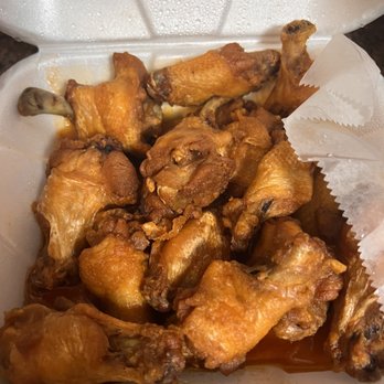 Pasquales Pizzeria - WINGS - delicious - Italian Near Me - Alafaya, Florida