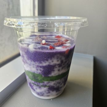 Common Ground - Ube coconut chia pudding - Coffee & Tea Near Me - Honolulu, Hawaii Common Ground - Ube coconut chia pudding - Coffee & Tea Near Me - Honolulu, Hawaii