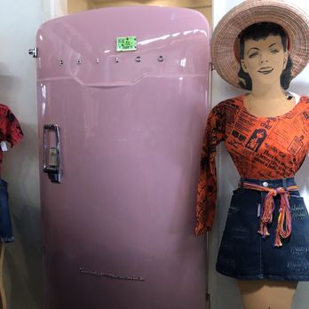 Meow - Used, Vintage & Consignment Near Me - Long Beach, California