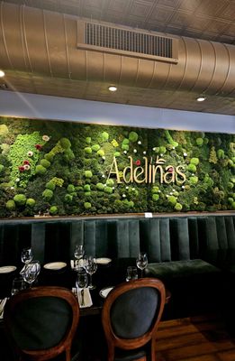 Adelinas Restaurant & Bar by null