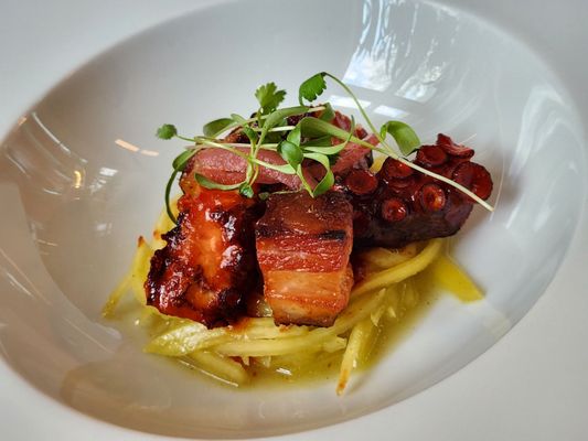 Bacchus - A Bartolotta Restaurant by null