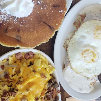 Oldwest Cafe - Chocolate chip pancake Coosie skillet - Breakfast & Brunch Near Me - Denton, Texas Oldwest Cafe - Chocolate chip pancake Coosie skillet - Breakfast & Brunch Near Me - Denton, Texas