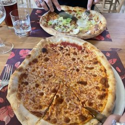 Pizzeria dell'Oca - Margherita pizza