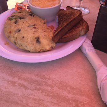 Citrus - Egg omelet - American Near Me - Virginia Beach, Virginia