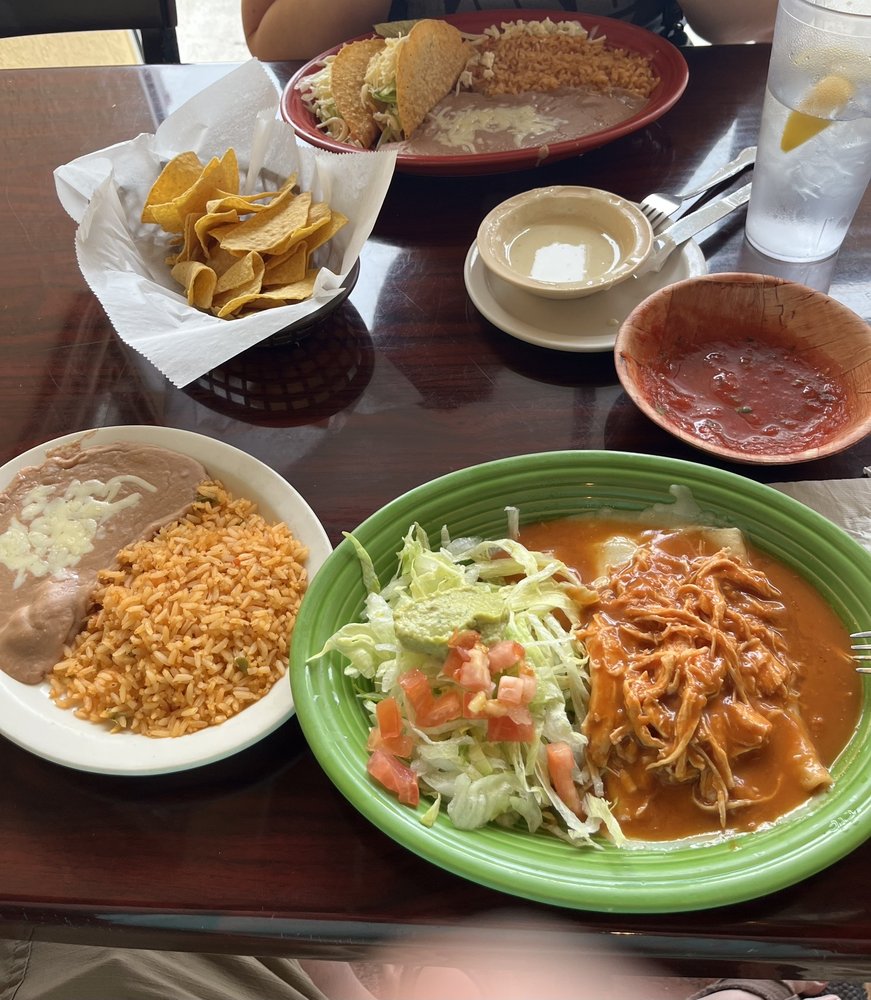 Food from El Azteca