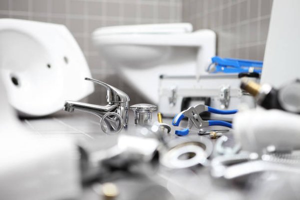 Reliable Pipes & Plumbing Logo
