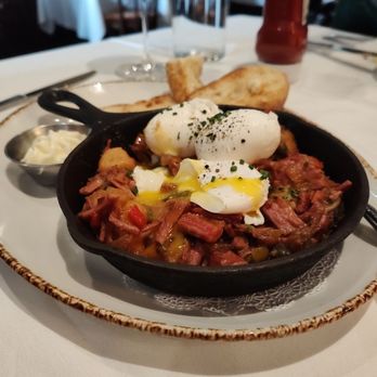 Old Ebbitt Grill - Corn beef hash with poached eggs, DELISH! - Bars Near Me - Washington, DC, District of Columbia Old Ebbitt Grill - Corn beef hash with poached eggs, DELISH! - Bars Near Me - Washington, DC, District of Columbia