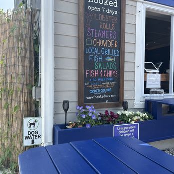 Hooked - Seating - Seafood Near Me - Montauk, New York