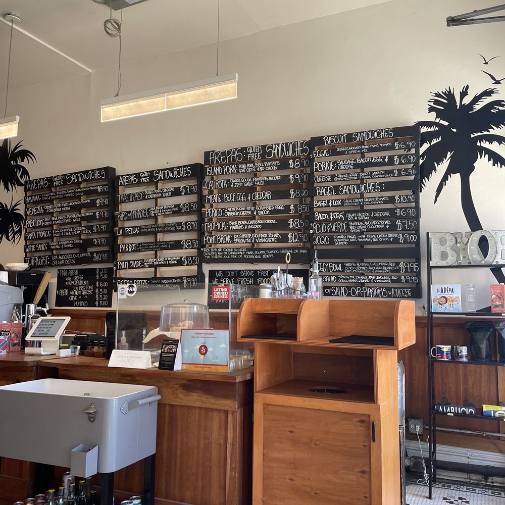 11 Degrees North - big menu! coffee, smoothies, bowls, arepas, etc. - Coffee & Tea Near Me - Chicago, Illinois 11 Degrees North - big menu! coffee, smoothies, bowls, arepas, etc. - Coffee & Tea Near Me - Chicago, Illinois