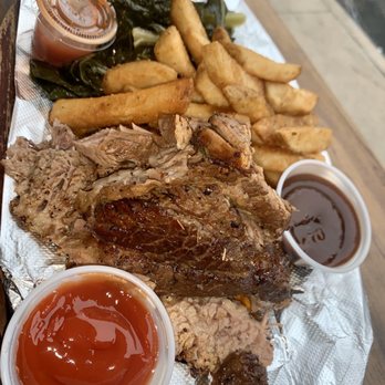 The Pit - 10 oz. Brisket Plate - Barbeque Near Me - Edgewater, New Jersey