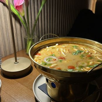 Lalyn - Tom Yum Hot Pot - Thai Near Me - New York, New York