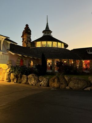 Madonna Inn by null