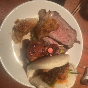 TAO Chicago Restaurant - Pan Asian Near Me - Chicago, Illinois