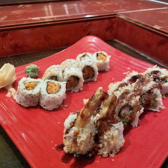 BarChi Sushi - Spicy Salmon Roll (top left) $ Shrimp Crunch Roll (bottom right) - Sushi Bars Near Me - Austin, Texas