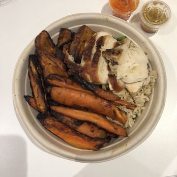 DIG INN - Base: Rice/Farm Greens Main: Roasted Chicken Sides: Coconut Roasted Carrots, Roasted Sweet Potatoes Sauce: Sriracha, Rosemary Vinaigarette - New American Near Me - New York, New York DIG INN - Base: Rice/Farm Greens Main: Roasted Chicken Sides: Coconut Roasted Carrots, Roasted Sweet Potatoes Sauce: Sriracha, Rosemary Vinaigarette - New American Near Me - New York, New York