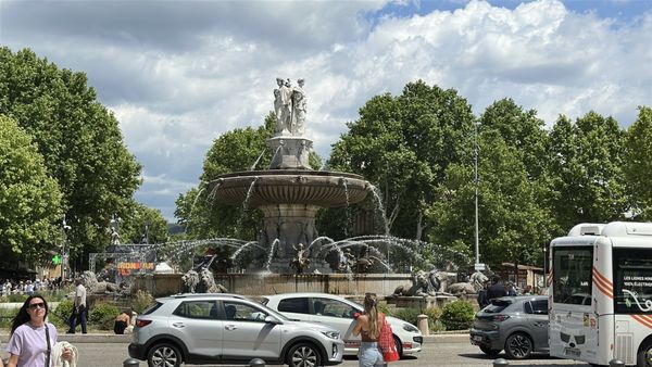 Fontaine de la Rotonde by null