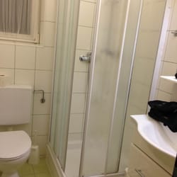 Haus Monika - Zweckmäßiges Bad