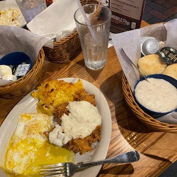 Cracker Barrel Old Country Store - American Near Me - Cullman, Alabama
