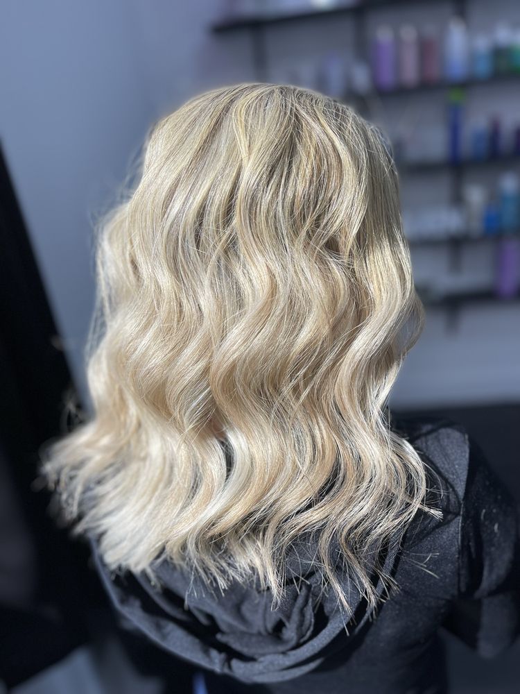 Hello Gorgeous Hair Design Studio Logo