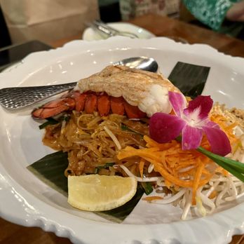 Torsap Thai Kitchen - Lobster Pad Thai (feeds 1-4) - Thai Near Me - Walnut Creek, California Torsap Thai Kitchen - Lobster Pad Thai (feeds 1-4) - Thai Near Me - Walnut Creek, California
