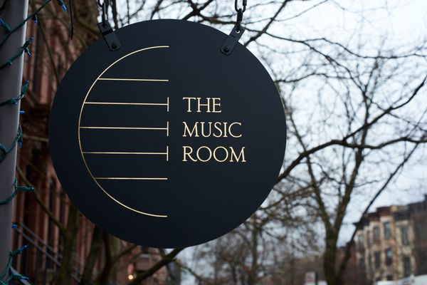 THE MUSIC ROOM by null