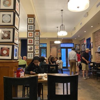 Five Sisters Blues Cafe - Interior - Southern Near Me - Pensacola, Florida