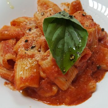 Pasta Casalinga - Rigatoni Pomodoro (8/12/18) - Italian Near Me - Seattle, Washington