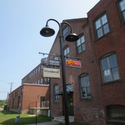 Barb's Pizza Factory Square