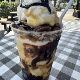 Turtle sundae Turtle sundae