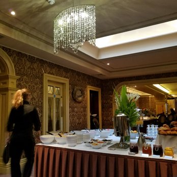 Buswells Hotel - The breakfast - Hotels Near Me - Dublin 2, D