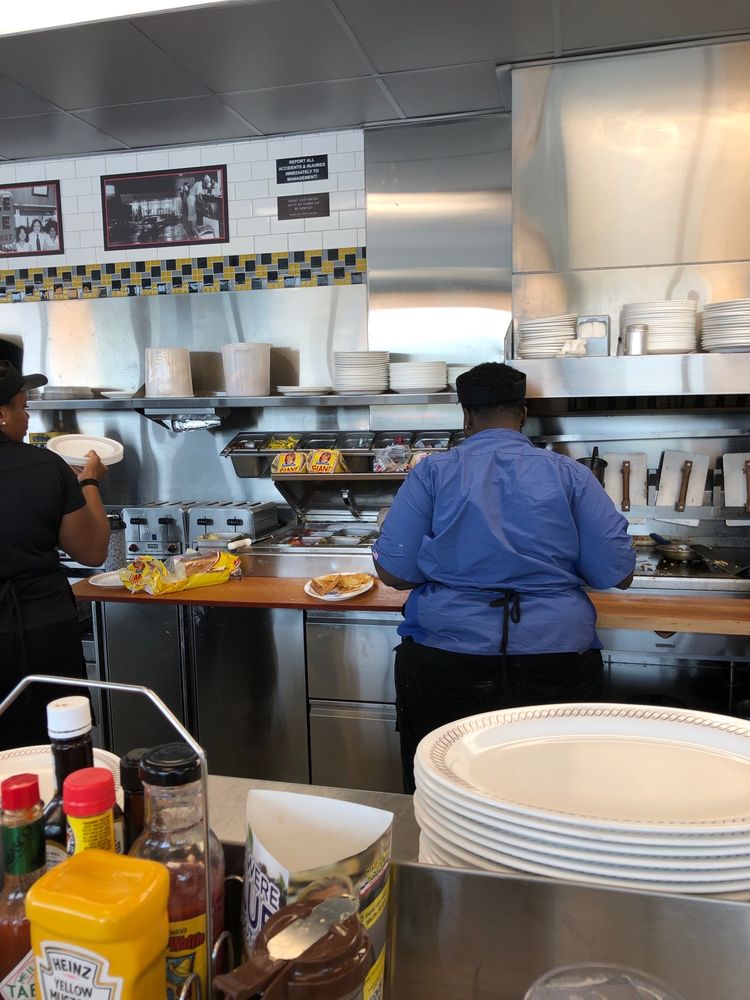 WAFFLE HOUSE Updated August 2024 16 Photos & 13 Reviews 2697 US