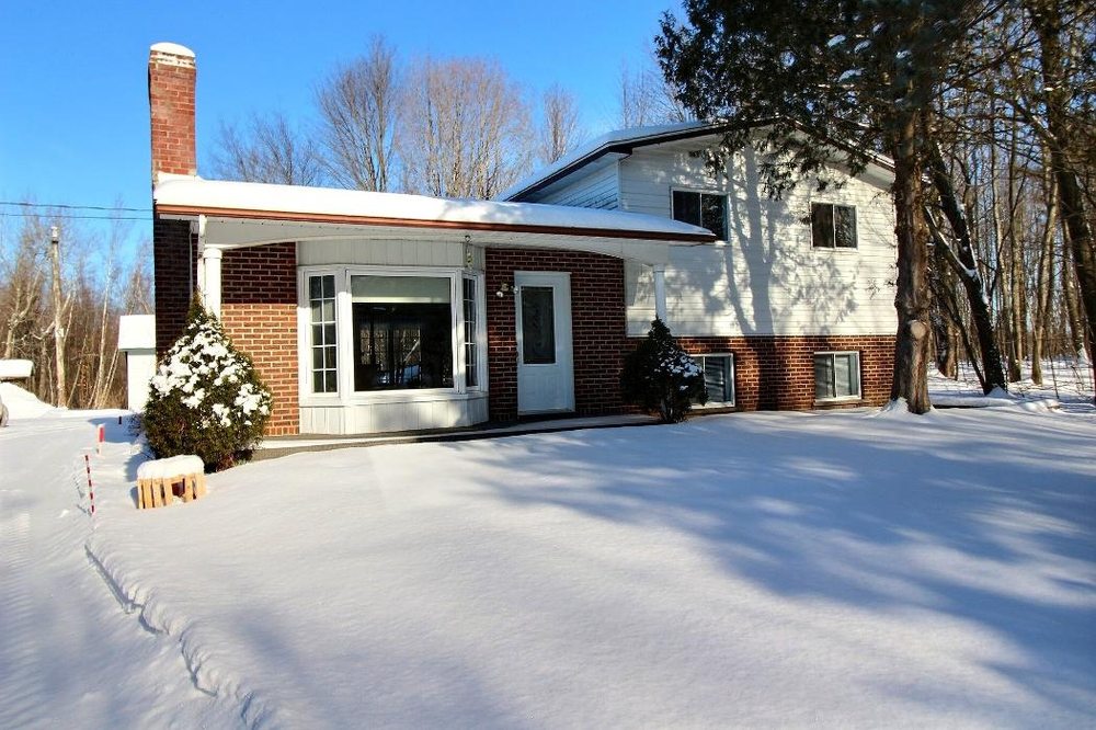 MICHEL DARAGON Updated September 2024 Contact Agent 1215