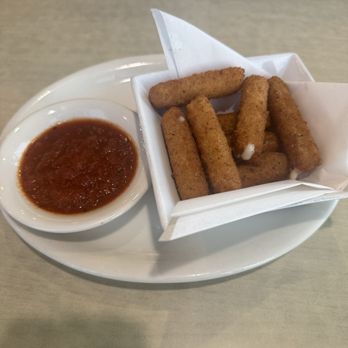 Leo's Country Kitchen - Mozzarella sticks - Diners Near Me - Fontana, California