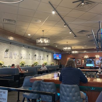Bar Louie - Evansville - Bar - New American Near Me - Evansville, Indiana